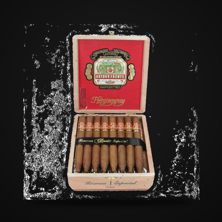 Arturo Fuente Hemingway Sungrown · LongestAsh