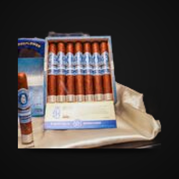 Crowned Heads Moonflower · LongestAsh