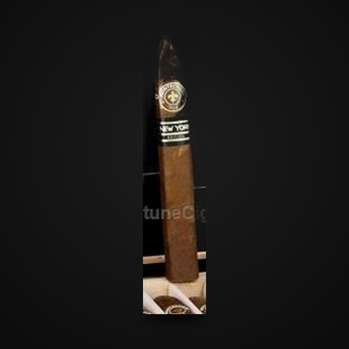 Montecristo Connoisseur · LongestAsh