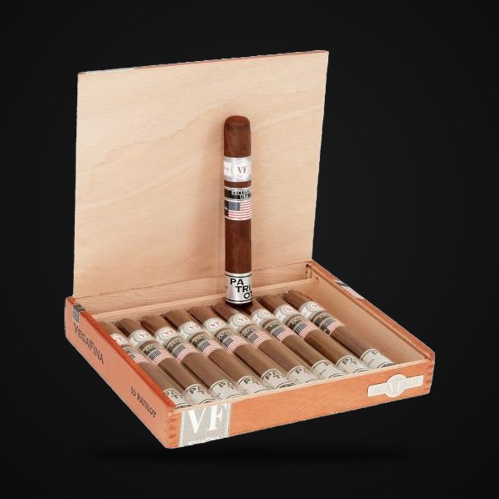 VegaFina Exclusivo USA Patriot · LongestAsh